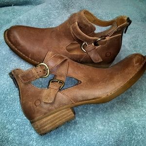 Born ankle boots - Size 6.5